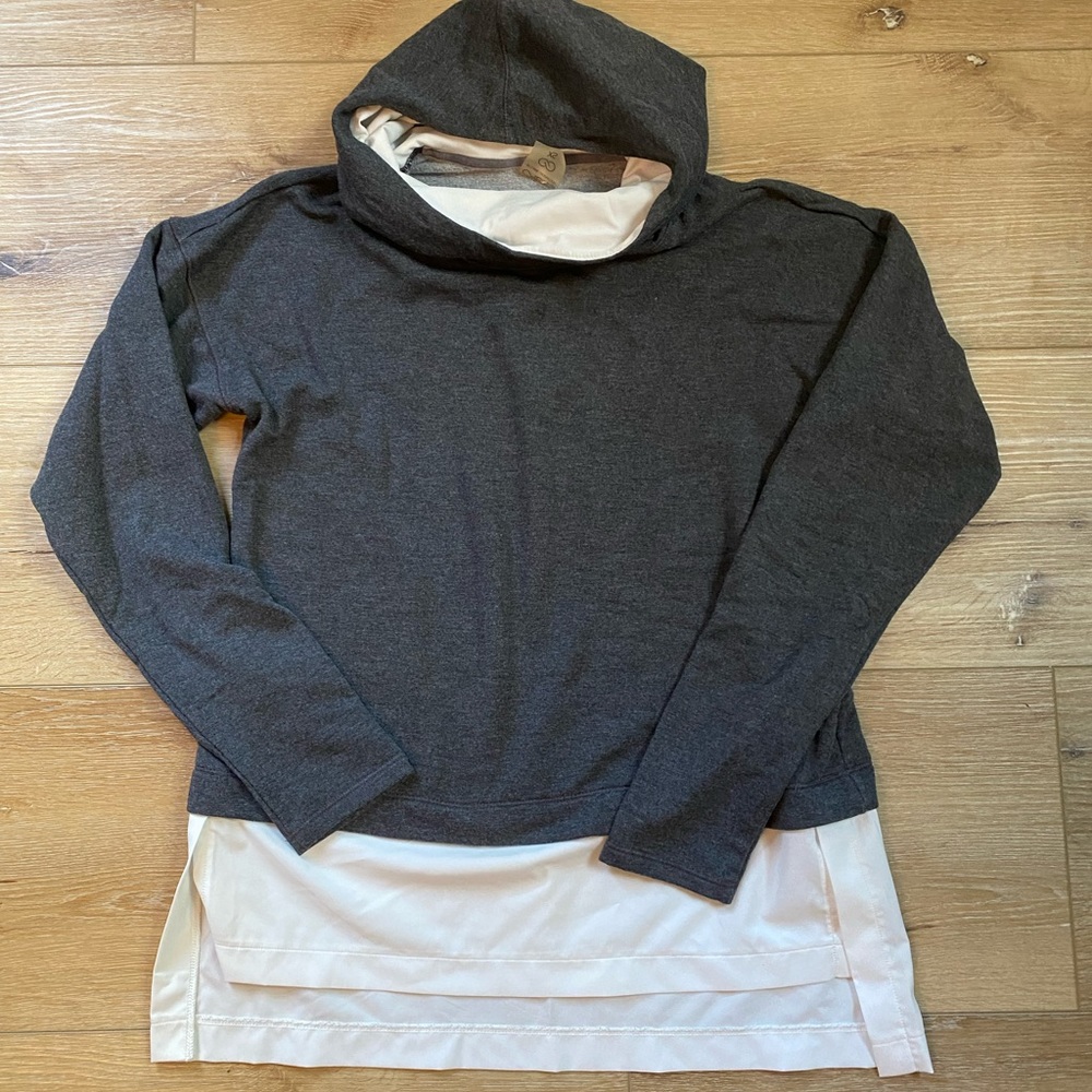 Woman’s Sweatshirt Calia by Carrie Underwood Size XS